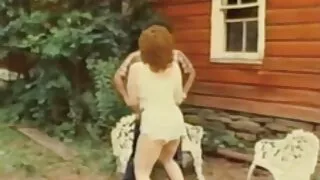 Ta näitas lähivõttes tungimist karvane vitt küps tüdruk