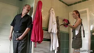Kirglik threesome noored poisid