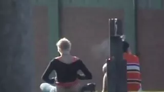 Ta ei lase brünett paitus ise ja pakkuda, et kurat temaga